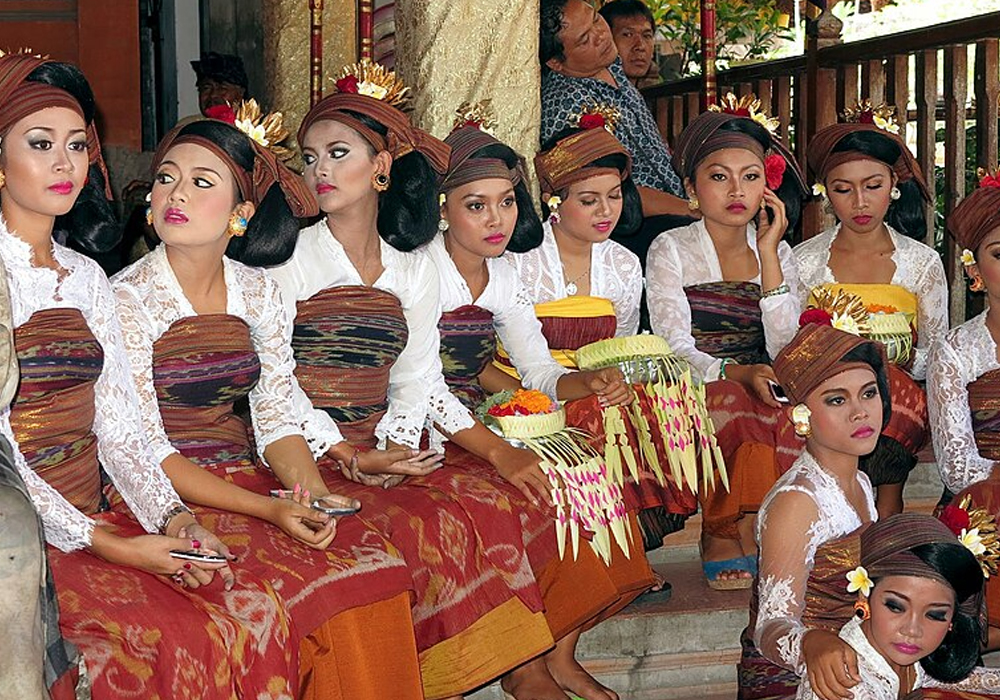 Balinese Performers