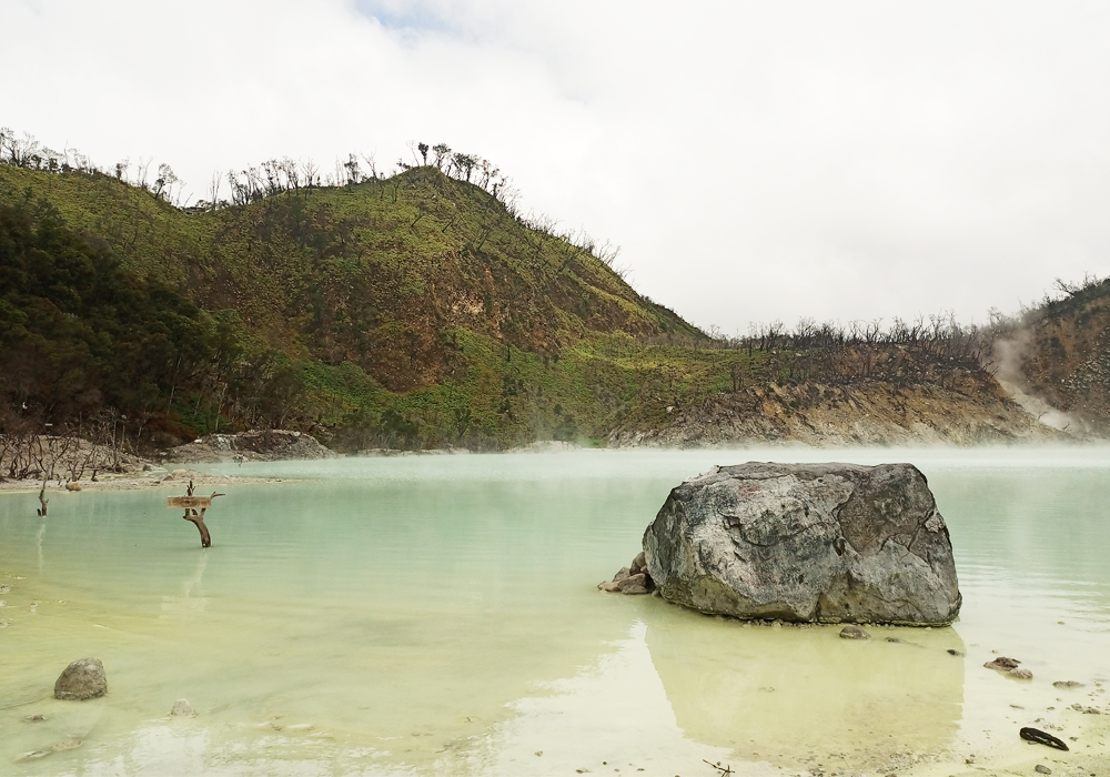 White Crater Lake Ciwidey