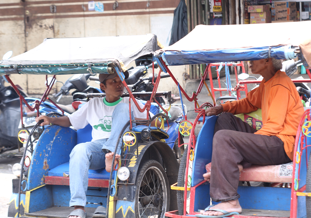 Having a break - Indonesian Behaviors