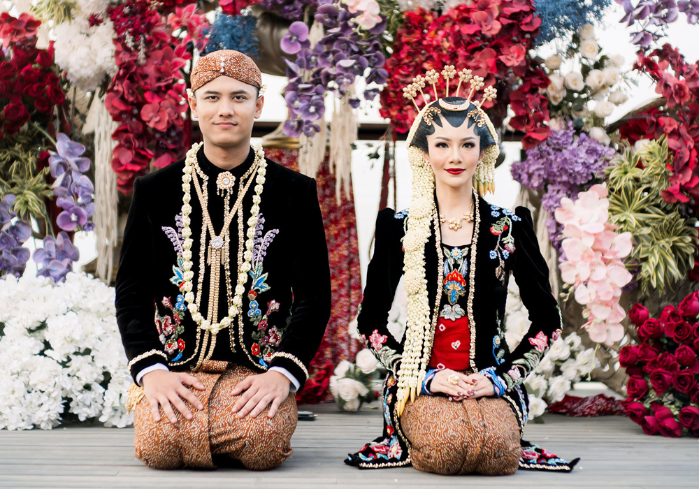 Javanese wedding costume 