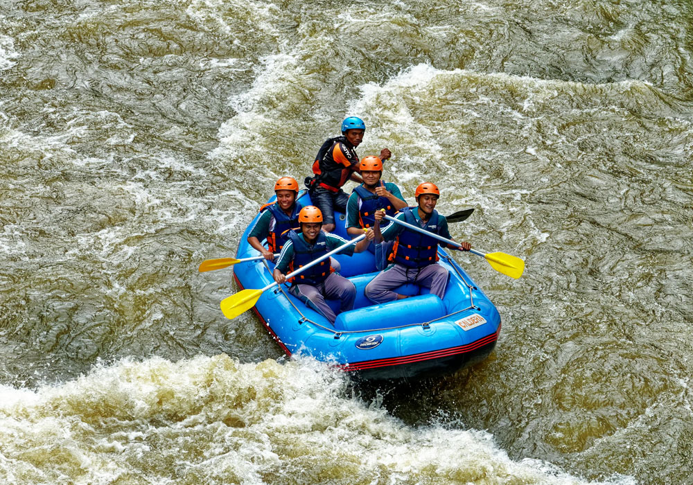 rafting in bali