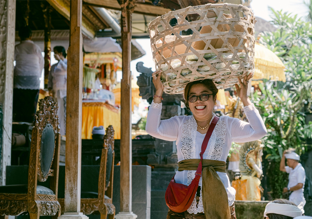 Indonesian Etiquette: Dos and Don’ts: A Foreigner’s Guide